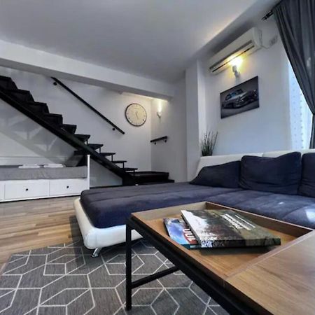 Vila Luminoasa Cu Curte Privata 布加勒斯特 外观 照片